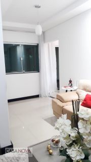 Casa toda reformada com 2/4 no Albano Franco