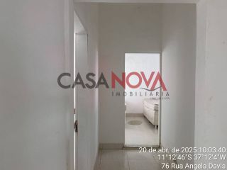 Casa de 3 Pavimentos na Caueira com 7/4