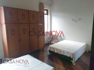 Casa no Centro com 5/4 excelente para comercio