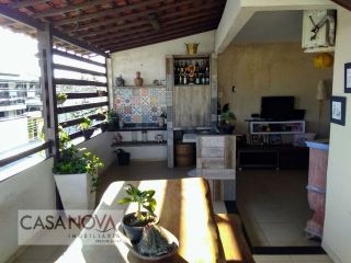 Casa de esquina na Atalaia em boa localização
