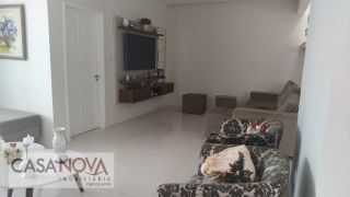 Casa com 5/4 sendo 2 suítes na Farolândia