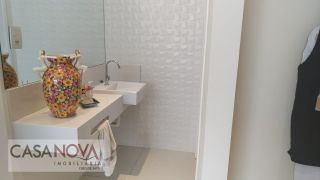 Casa com 5/4 sendo 2 suítes na Farolândia