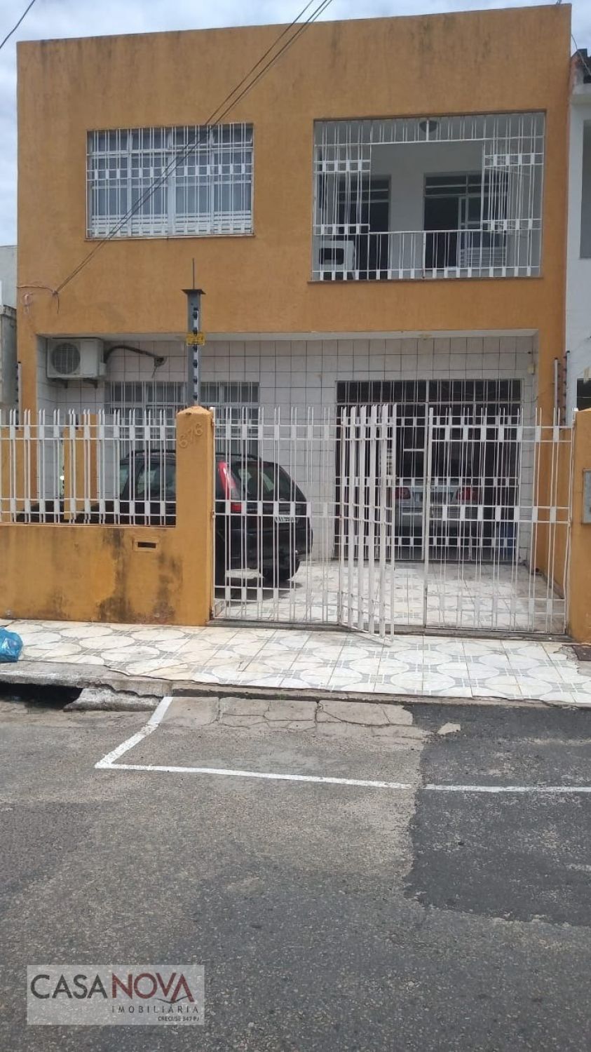 Casa em Salgado Filho  -  Aracaju