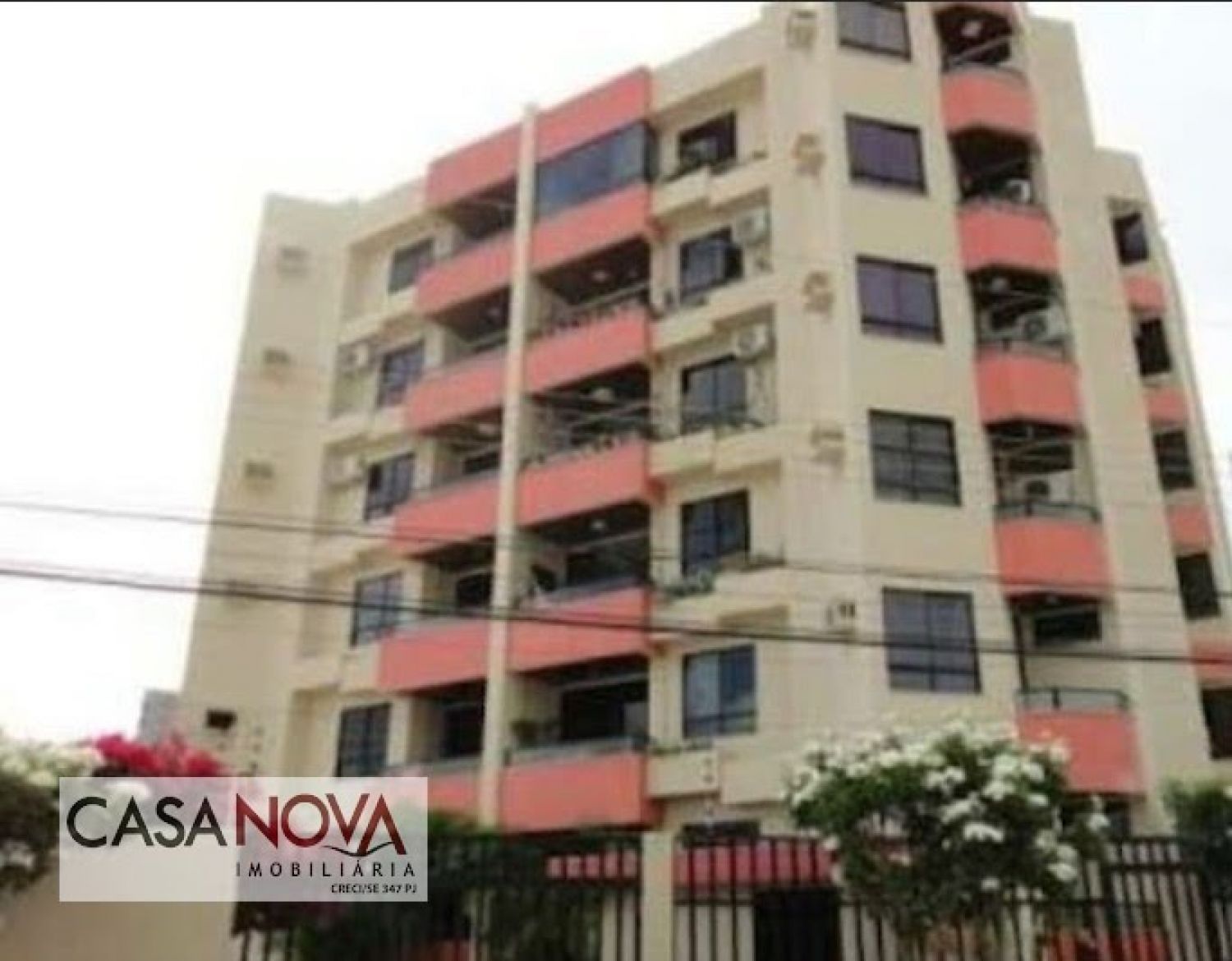 Apartamento em boa localização na Atalaia com 3/4, sendo 1 suíte.