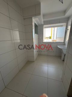 APARTAMENTO NA FAROLÂNDIA COM 2/4 SENDO 2 SUÍTES