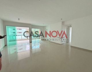 APARTAMENTO NA FAROLÂNDIA COM 2/4 SENDO 2 SUÍTES