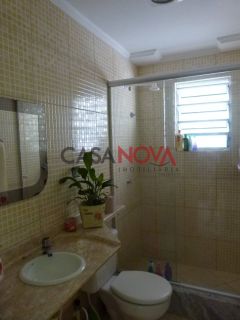 Casa no Bairro Aruana com 2/4