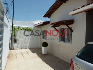 Casa no Bairro Aruana com 2/4