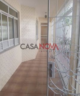 Casa Para Alugar com 4/4 sendo 1 suíte no Pereira Lobo
