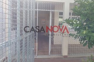 Casa Para Alugar com 4/4 sendo 1 suíte no Pereira Lobo