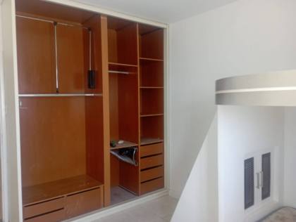 Casa com 5/4, sendo 2 suites master e piscina na Coroa do Meio