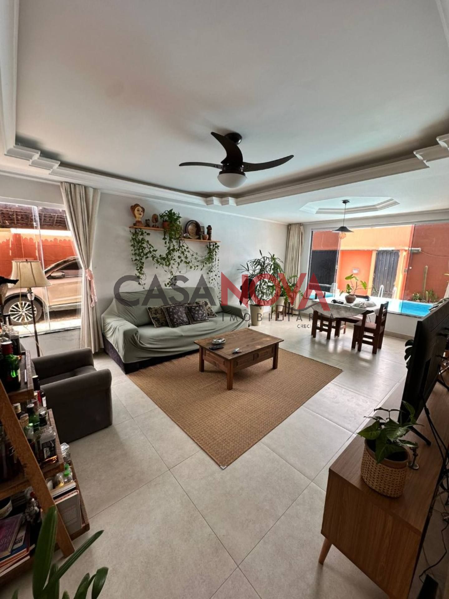 Casa 2/4 com piscina, área gourmet e energia solar na Coroa do Meio