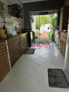 Casa 2/4 com piscina, área gourmet e energia solar na Coroa do Meio