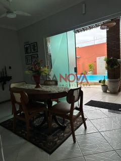 Casa 2/4 com piscina, área gourmet e energia solar na Coroa do Meio