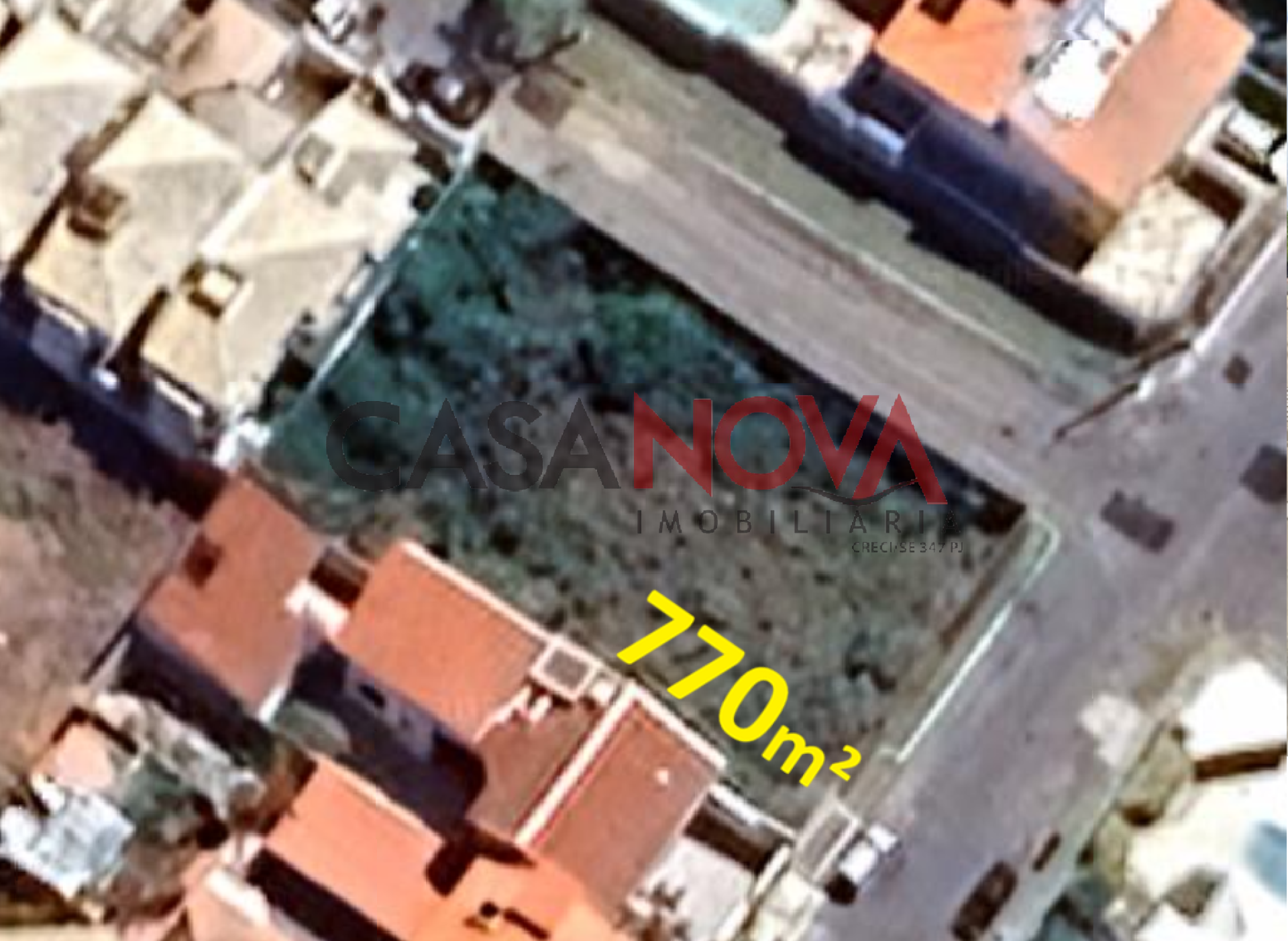 Terreno de 770 m² na Atalaia