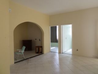 Casa na 13 de Julho com grande área