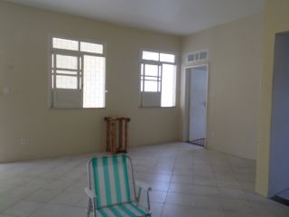 Casa na 13 de Julho com grande área