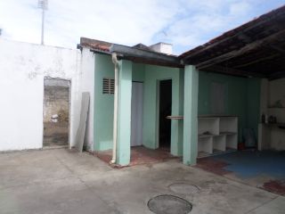 Casa na 13 de Julho com grande área