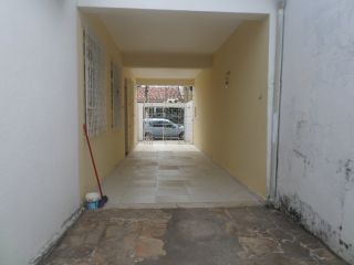 Casa na 13 de Julho com grande área
