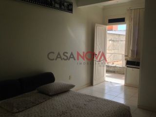 Casa com ponto comercial na Coroa do Meio em ótima localização