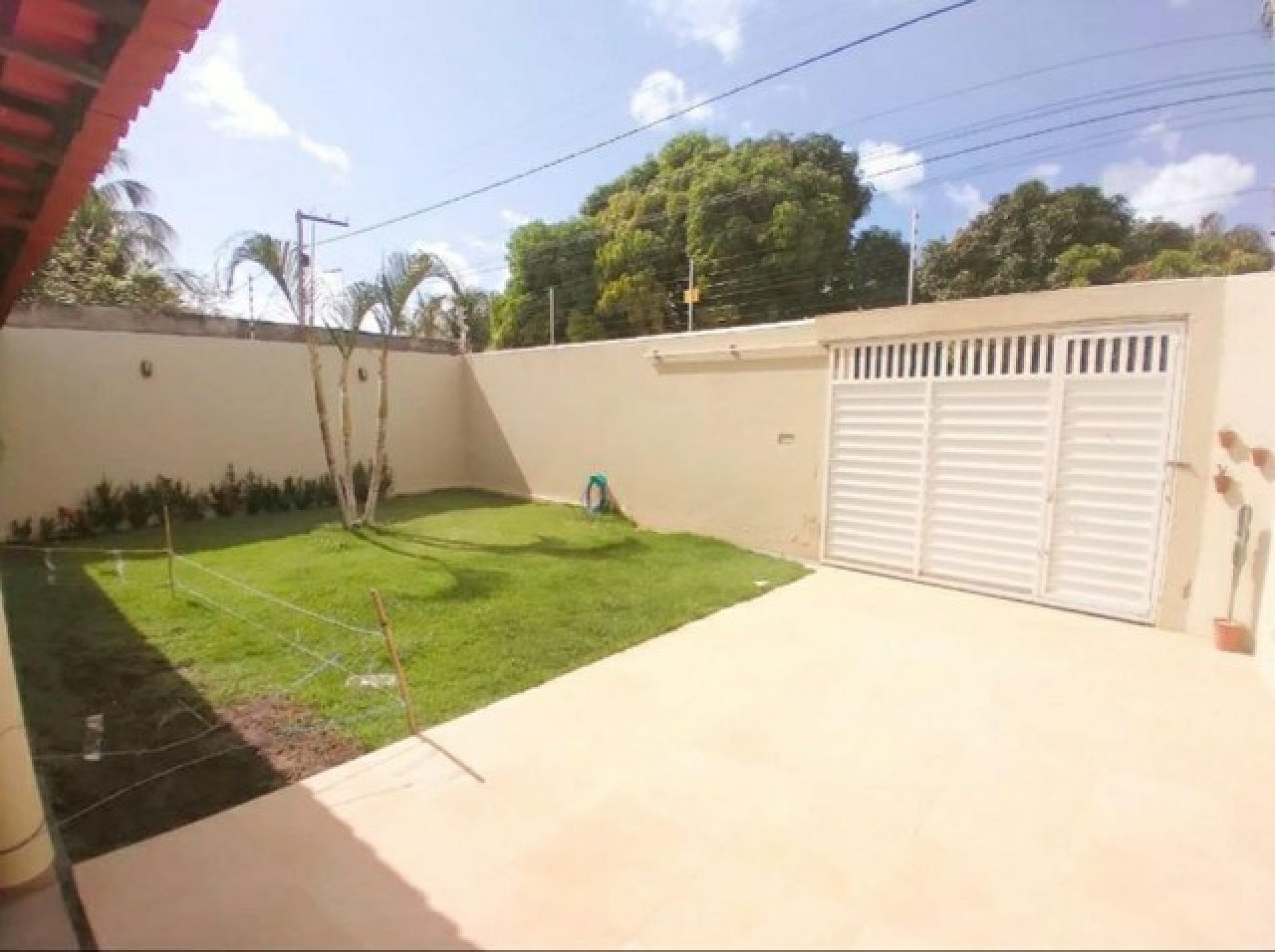 Casa Completa na Zona de Expansão (Areia Branca).
