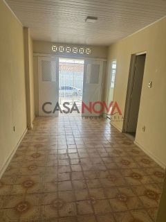Casa com 4/4 no bairro Suíssa