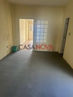 Casa com 4/4 no bairro Suíssa