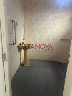 Casa com 4/4 no bairro Suíssa