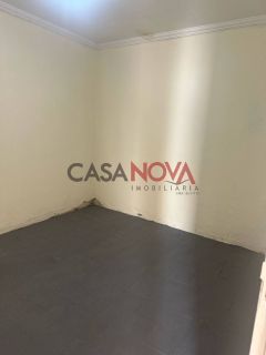 Casa com 4/4 no bairro Suíssa