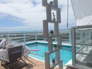 Cobertura triplex mobiliada,VISTA MAR, em Avenida Beira Mar
