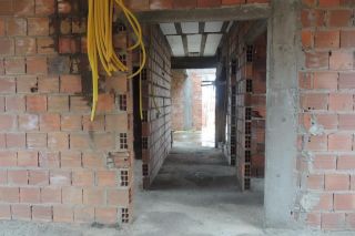 Terreno C/Casa Inacabada - Robalo