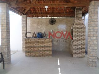 Casa Térrea de esquina em ótima localização na Coroa do meio