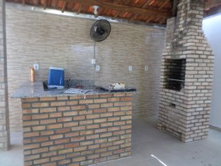 Vendo ou Troca Casa Térrea de esquina na Coroa do meio em ótima localização