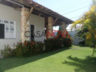 Casa Térrea de esquina em ótima localização na Coroa do meio