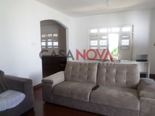 Casa Térrea de esquina em ótima localização na Coroa do meio