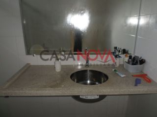Casa Térrea de esquina em ótima localização na Coroa do meio