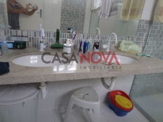 Casa Térrea de esquina em ótima localização na Coroa do meio