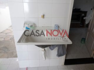 Casa Térrea de esquina em ótima localização na Coroa do meio