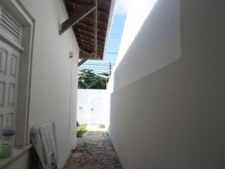 Vendo ou Troca Casa Térrea de esquina na Coroa do meio em ótima localização