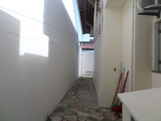 Vendo ou Troca Casa Térrea de esquina na Coroa do meio em ótima localização