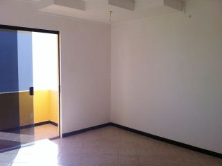 Oportunidade -  Vende-se Residencial com 3 Casas duplex a 800m da praia.