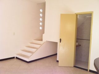 Oportunidade -  Vende-se Residencial com 3 Casas duplex a 800m da praia.