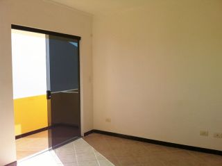 Oportunidade -  Vende-se Residencial com 3 Casas duplex a 800m da praia.