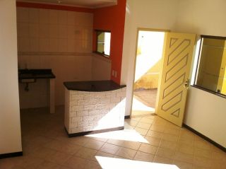 Oportunidade -  Vende-se Residencial com 3 Casas duplex a 800m da praia.