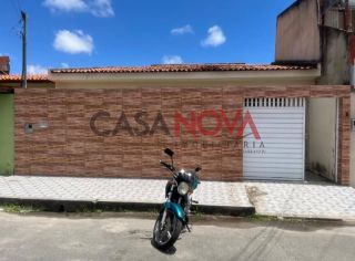 Casa com 3/4 no Orlando Dantas