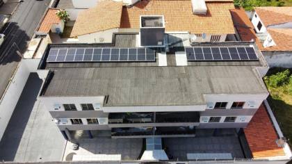 Prédio Residencial com 4 Apartamentos – Excelente Estrutura e Privacidade