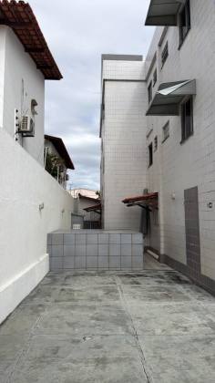 Prédio Residencial com 4 Apartamentos – Excelente Estrutura e Privacidade