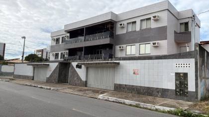 Prédio Residencial com 4 Apartamentos – Excelente Estrutura e Privacidade