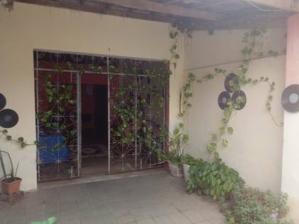 Casa com 3/4 na Coroa do Meio
