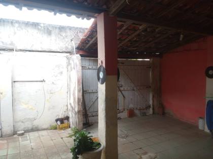Casa com 3/4 na Coroa do Meio